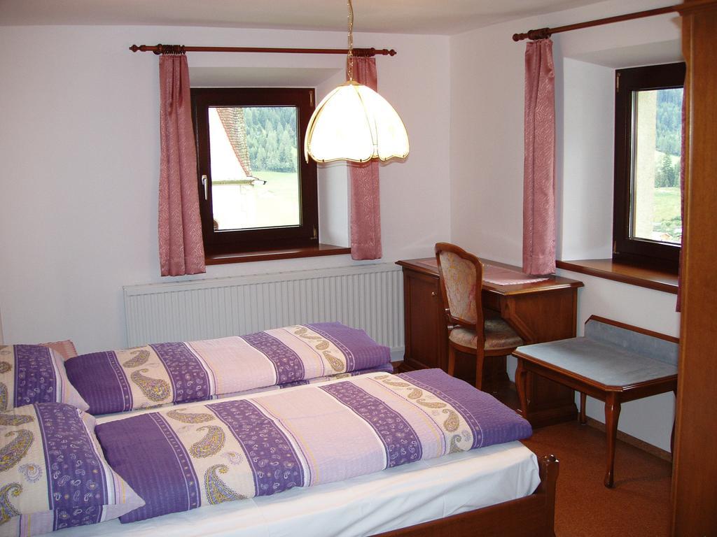 Haus Sonnleite Apartment Trins Ruang foto